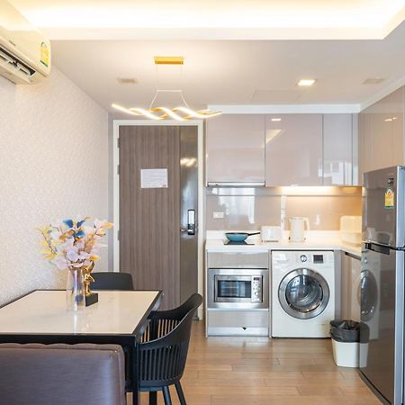 Dazzle Sukhumvit 7 By Lefoyer Apartment Bangkok Ngoại thất bức ảnh