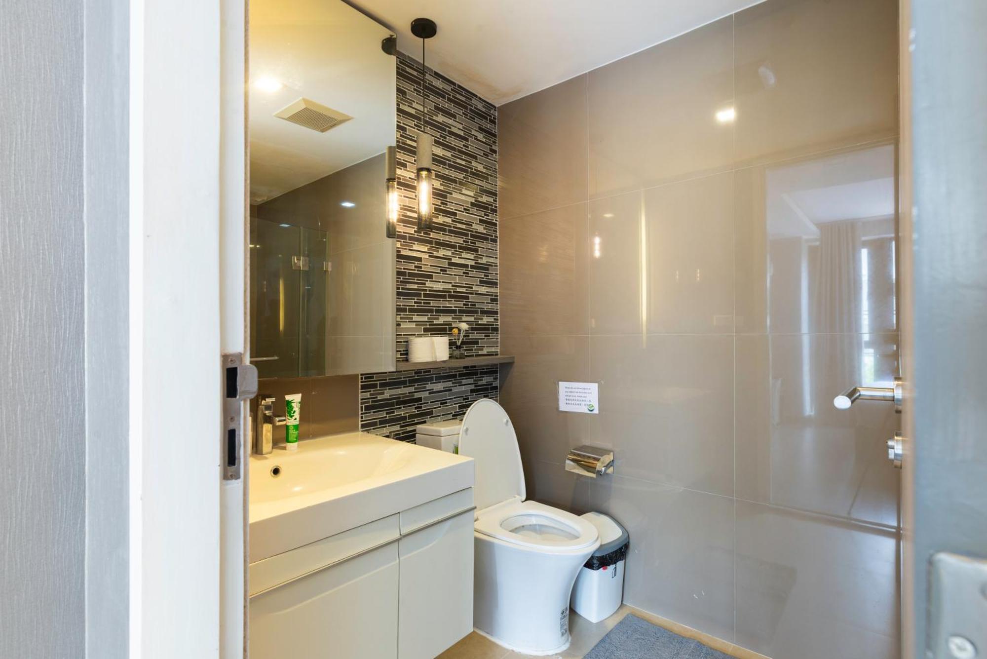 Dazzle Sukhumvit 7 By Lefoyer Apartment Bangkok Ngoại thất bức ảnh