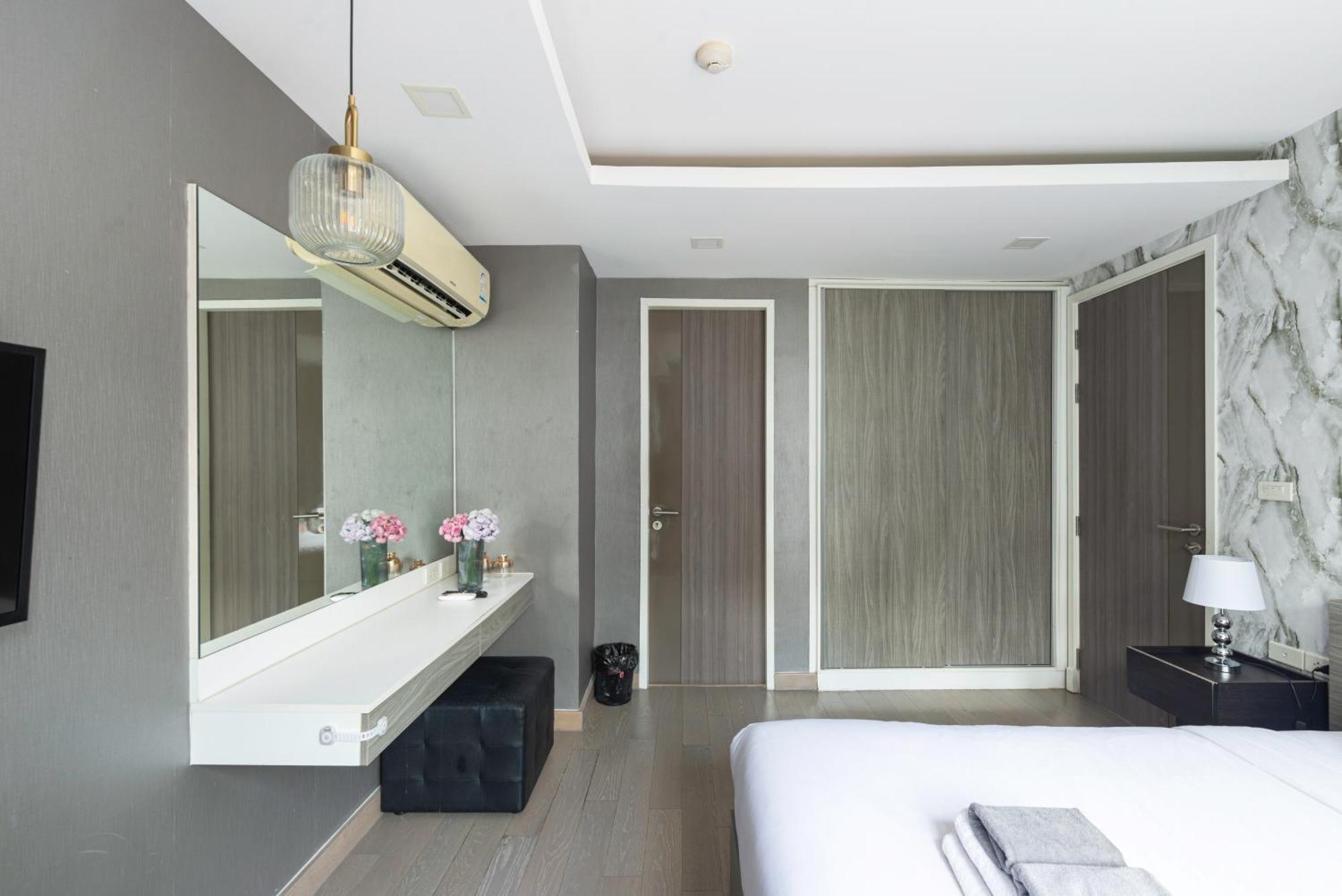 Dazzle Sukhumvit 7 By Lefoyer Apartment Bangkok Ngoại thất bức ảnh