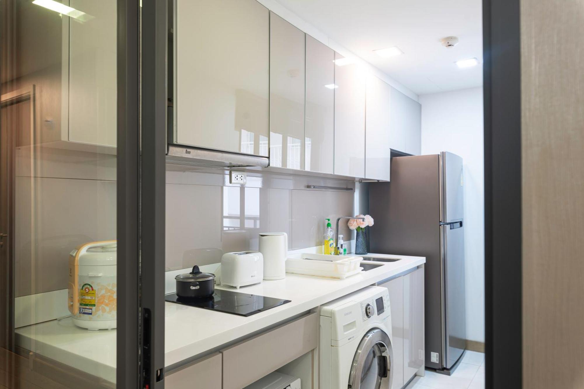 Dazzle Sukhumvit 7 By Lefoyer Apartment Bangkok Ngoại thất bức ảnh