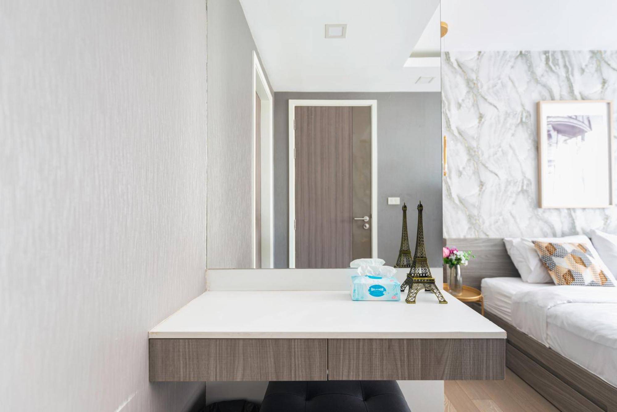 Dazzle Sukhumvit 7 By Lefoyer Apartment Bangkok Ngoại thất bức ảnh