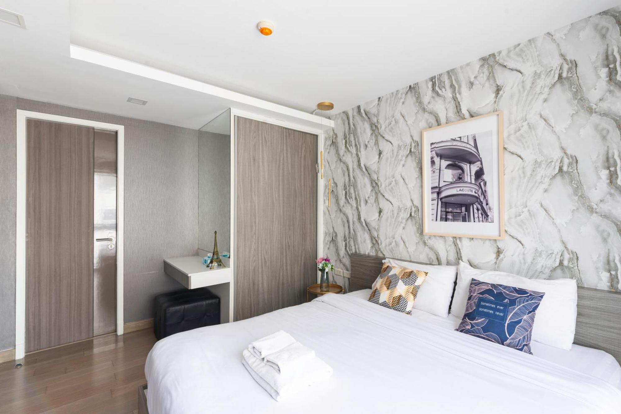 Dazzle Sukhumvit 7 By Lefoyer Apartment Bangkok Ngoại thất bức ảnh