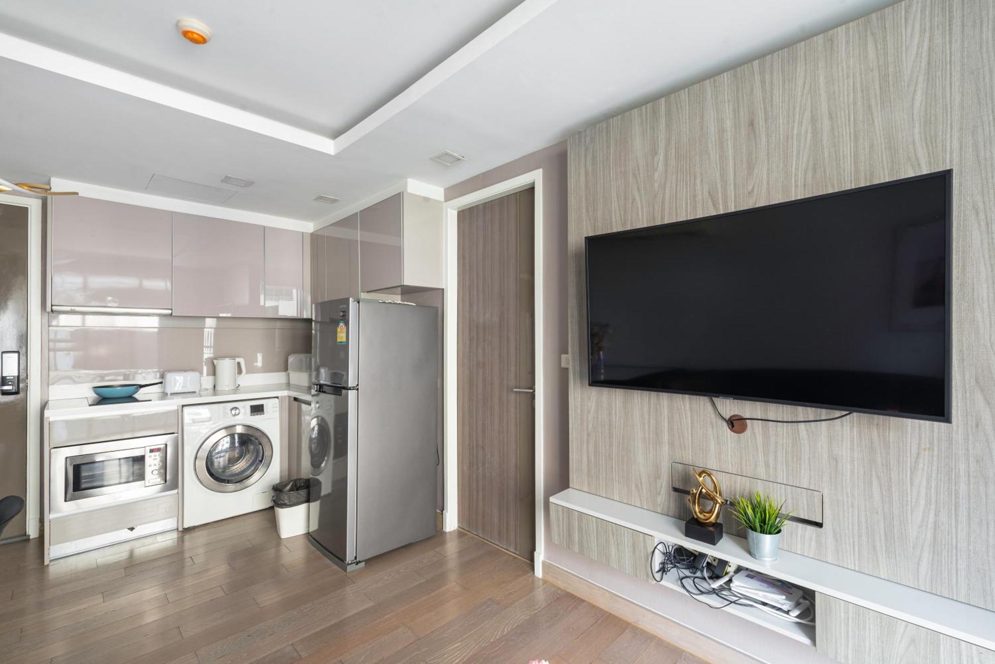Dazzle Sukhumvit 7 By Lefoyer Apartment Bangkok Ngoại thất bức ảnh
