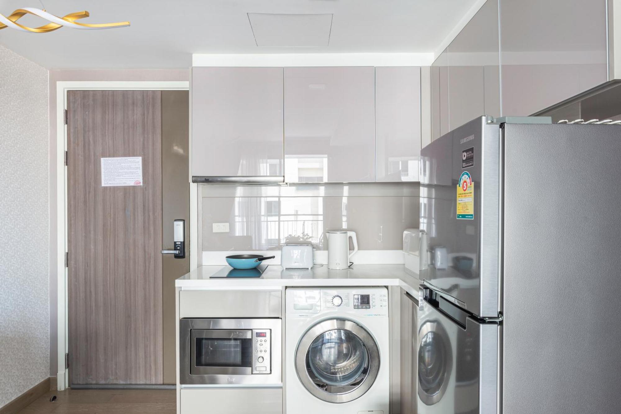 Dazzle Sukhumvit 7 By Lefoyer Apartment Bangkok Ngoại thất bức ảnh